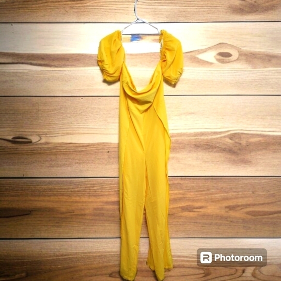 Women's Elegant Yellow Off-Shoulder Jumpsuit Size Large - Picture 2 of 4